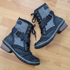 Sorel Slimboot 7.5 Waterproof Leather in Herringbone Belted Lace Boots